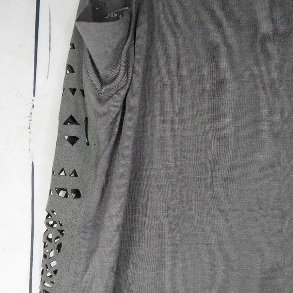Sam Edelman Women Grey Faux Suede Laser Cut Out Hi-Low Tank Top Sz XS - Picture 12 of 13
